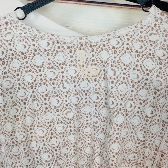 Sold Lole cream patterned work out camisole tank - Picture 6 of 8